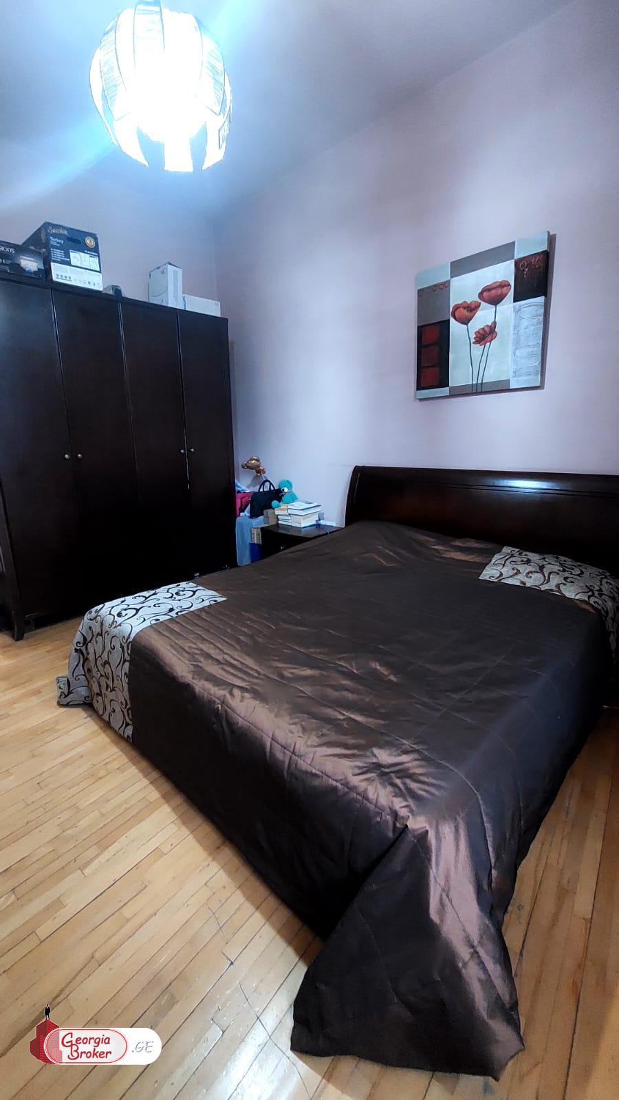 nearly repaired 5-room apartment for sale